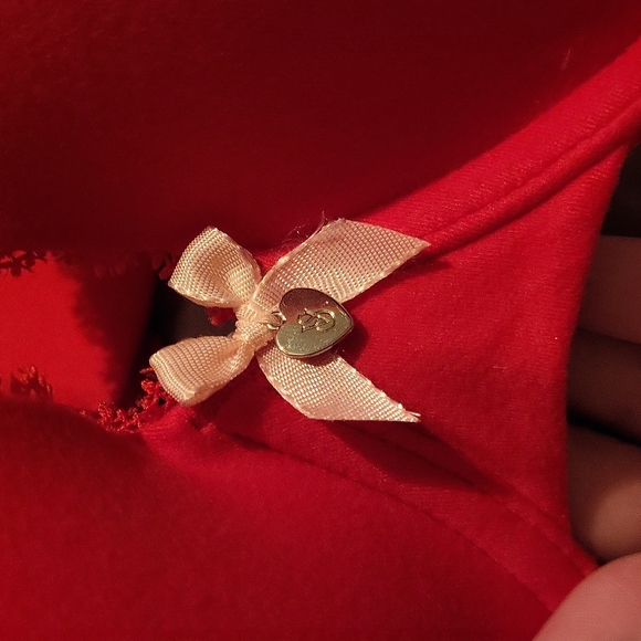 Victoria Secret Bra - Picture 3 of 6